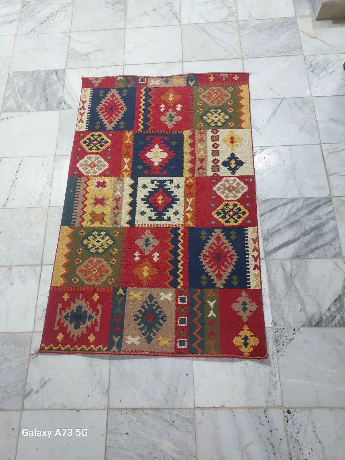 گلیم فرش ابعاد ۱×۱/۳۰ ونیم کاملا سالم|فرش|ورامین, ورامین|دیوار