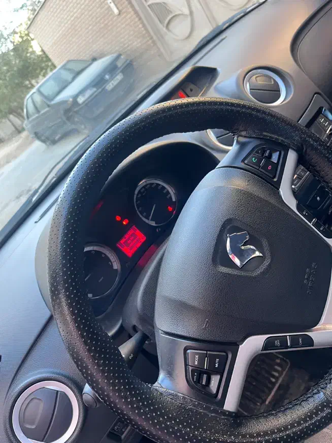 رانا پلاس ۱۴۰۲|خودرو سواری و وانت|اصفهان, برزان|دیوار