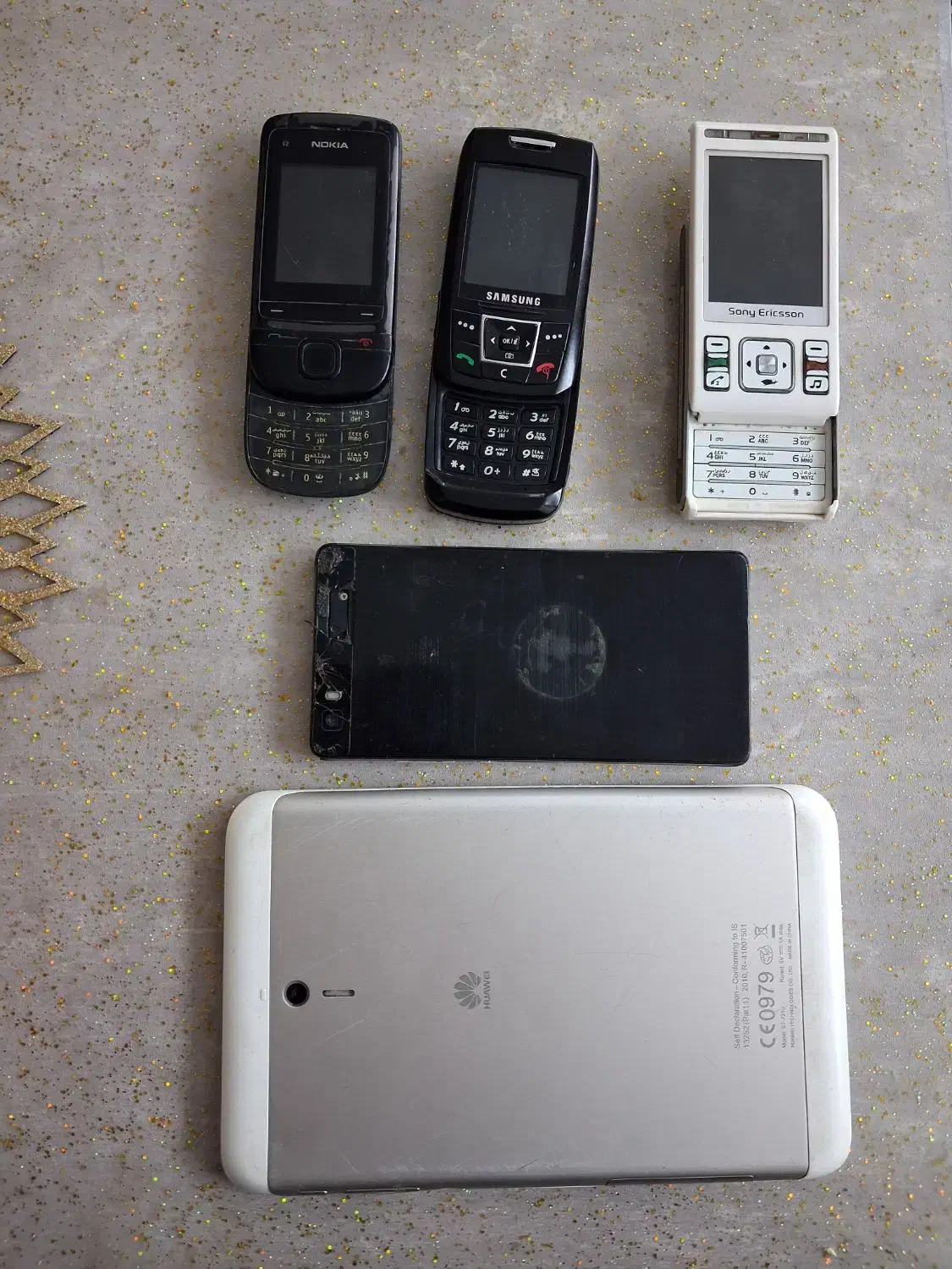 کوشی و تبلت|تبلت|تبریز, |دیوار