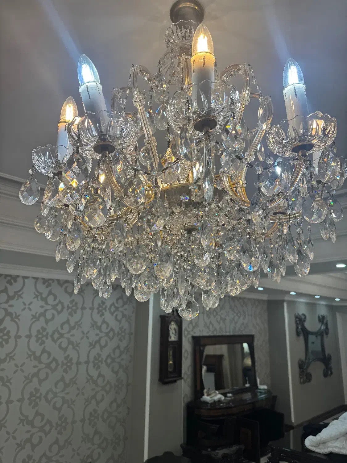 لوستر کریستال چک اصل|لوستر و چراغ آویز|تهران, قلهک|دیوار