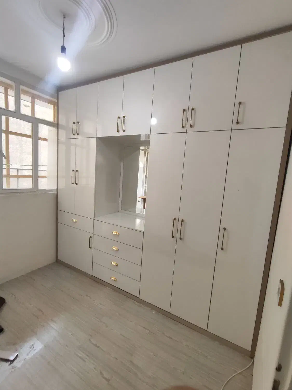 کارگر پاره وقت نصب کابینت و کمد|استخدام صنعتی، فنی، مهندسی|اسلام‌شهر, شهرک مفیدی|دیوار