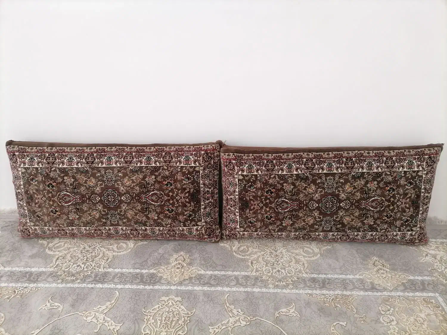 پشتی|پشتی|تربت جام, شهید غلام زاده|دیوار