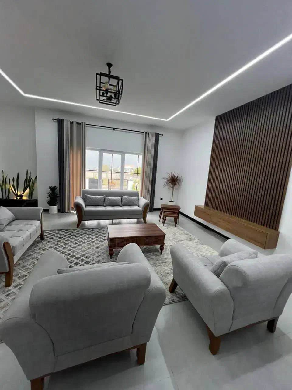 نوساز مدرنتینه جکوزی داخلی٪٪۲۰۰متری|فروش خانه و ویلا|طبقده, |دیوار