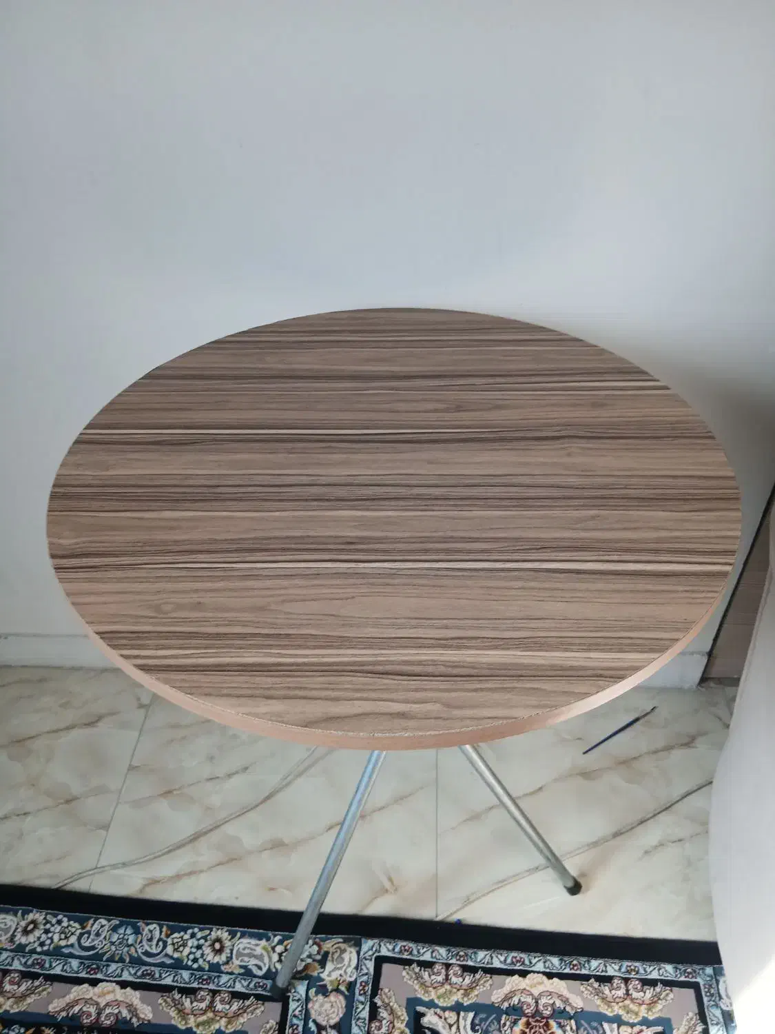 میز خاطره چوبی|میز و صندلی غذاخوری|اندیشه, اندیشه فاز ۴|دیوار