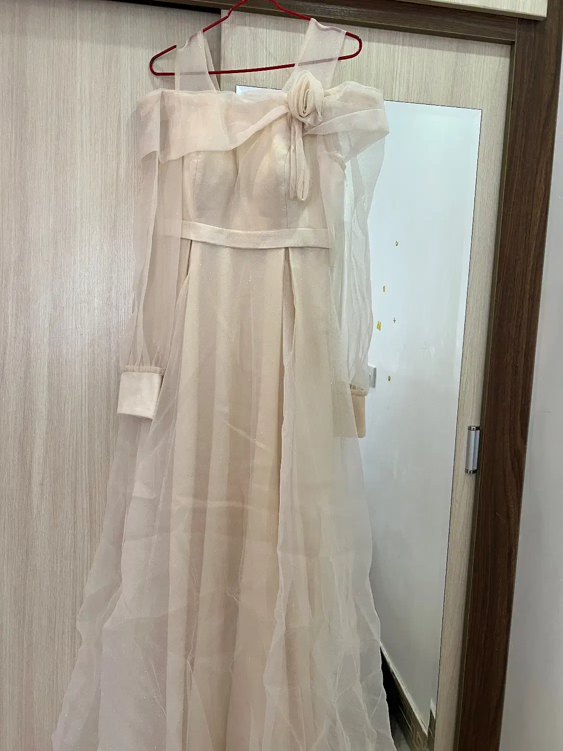 لباس مجلسی|لباس|بابلسر, |دیوار