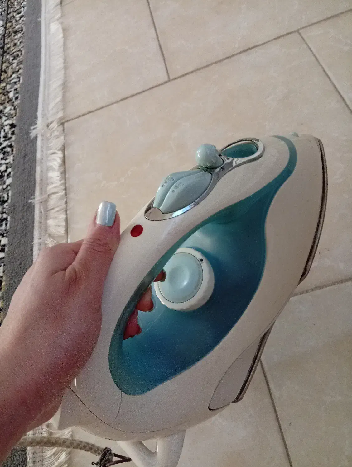 اتو بخار مارک AEEG|اتو و لوازم اتو|رشت, کوی مهر|دیوار