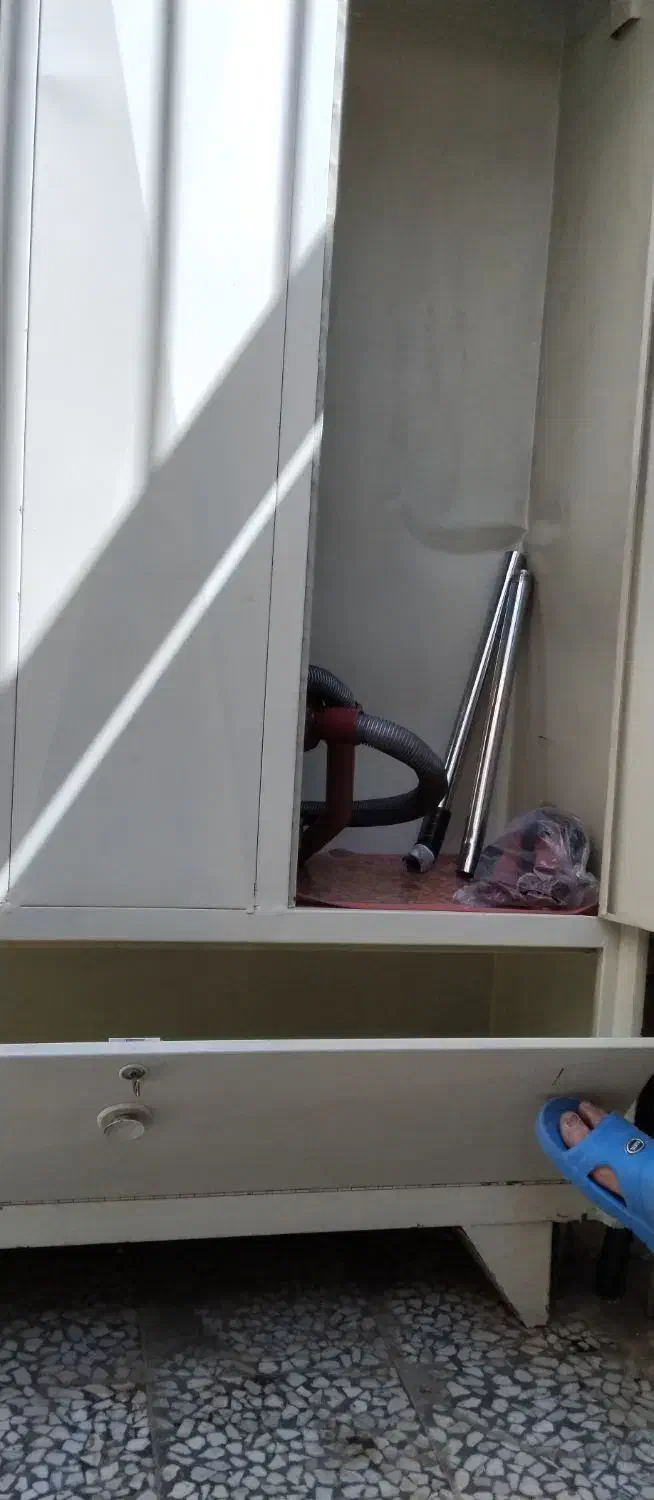 کمد آهنی قدیمی|جاکفشی، کمد، دراور|اصفهان, کوجان|دیوار