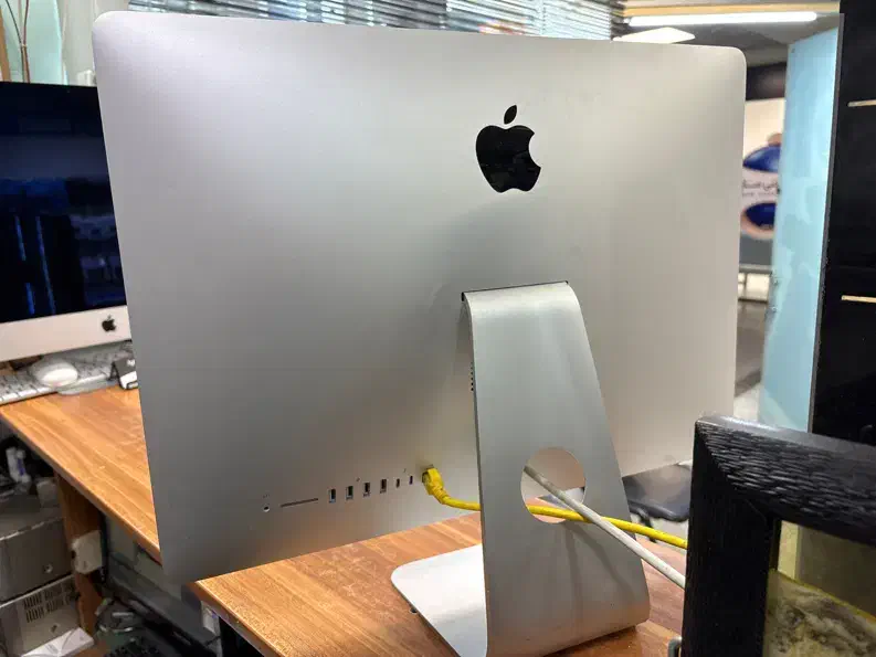 Imac  2017  4k|رایانه رومیزی|تهران, فلسطین (میدان انقلاب)|دیوار