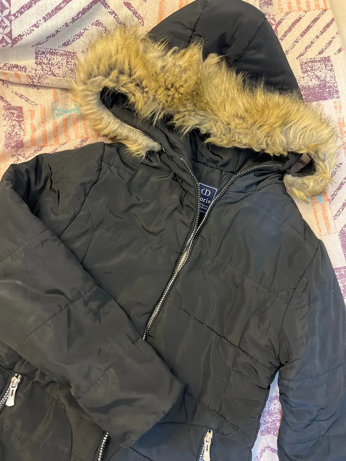 کاپشن|لباس|مشهد, هنرور|دیوار