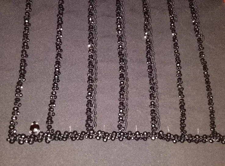 ملیله ورورام سنگ و منجوق و گل برجسته|لباس|مرند, |دیوار