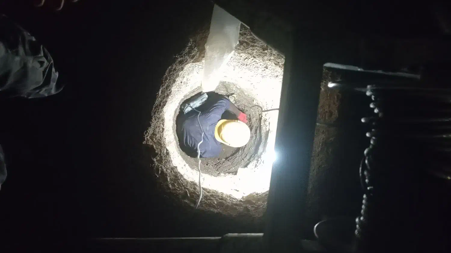 چاه کن زیرقمت مناسب|خدمات پیشه و مهارت|کاخک, |دیوار