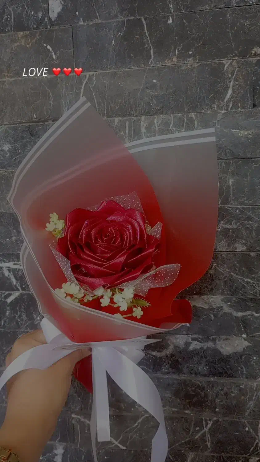 گل روبانی|گل مصنوعی|درمیان, |دیوار