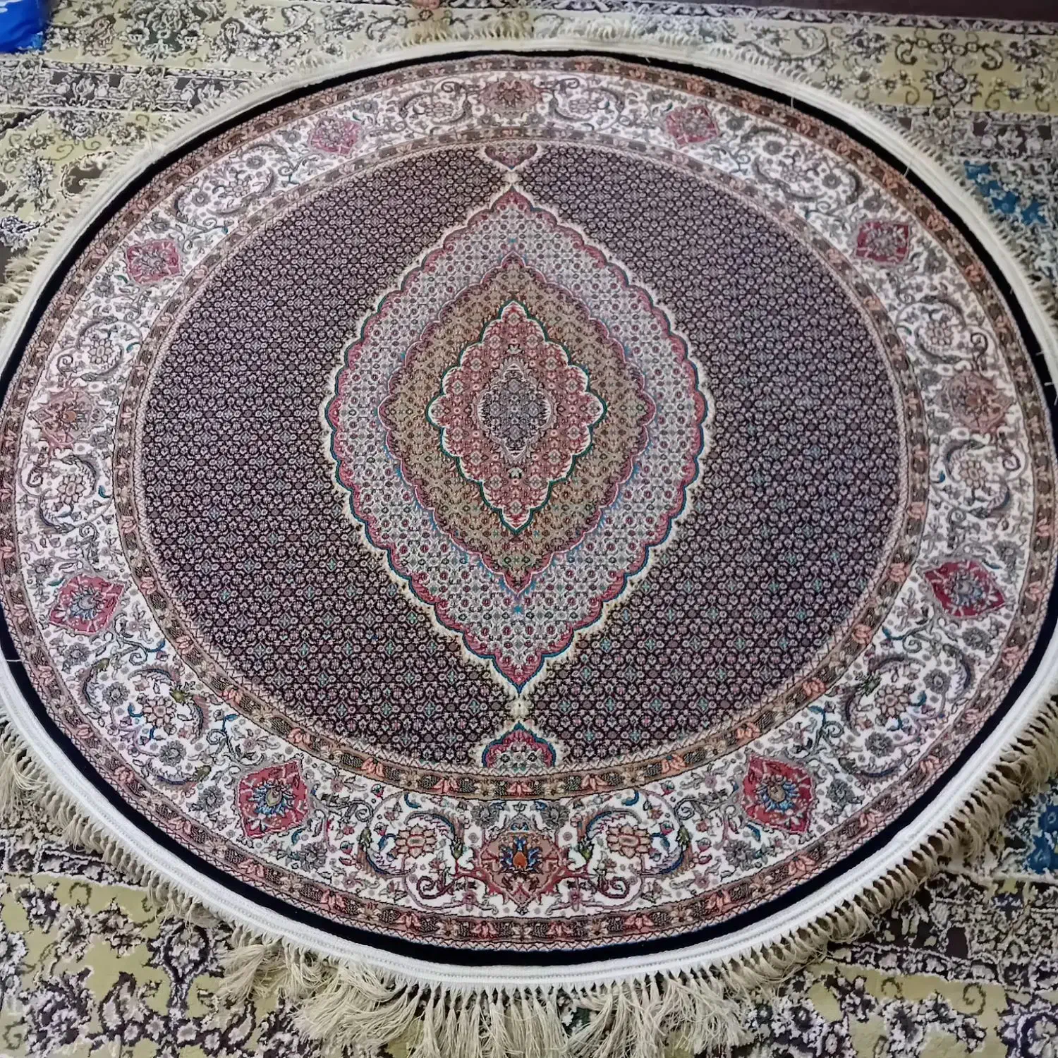 فرش دایره ریز ماهی نو|فرش|اهر, |دیوار