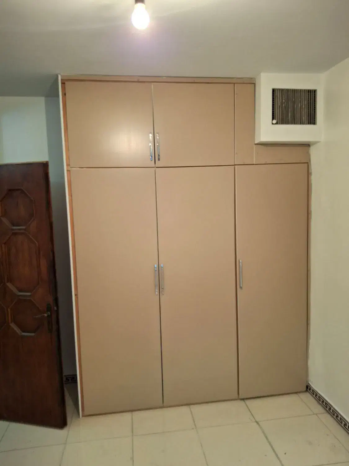 آپارتمان نازی اباد هزاردستگاه تازه نقاشی شده