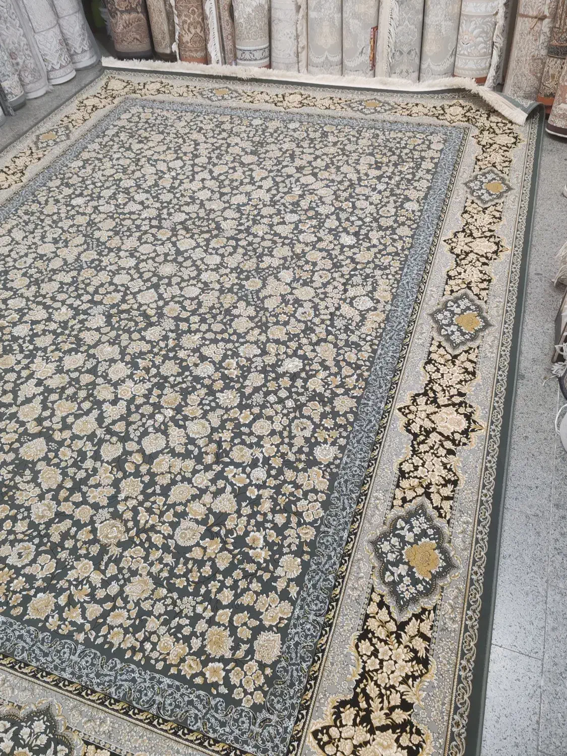 4تخته فرش 12متری طوسی پاتریس زرافشان پرگل|فرش|قم, نیروگاه|دیوار