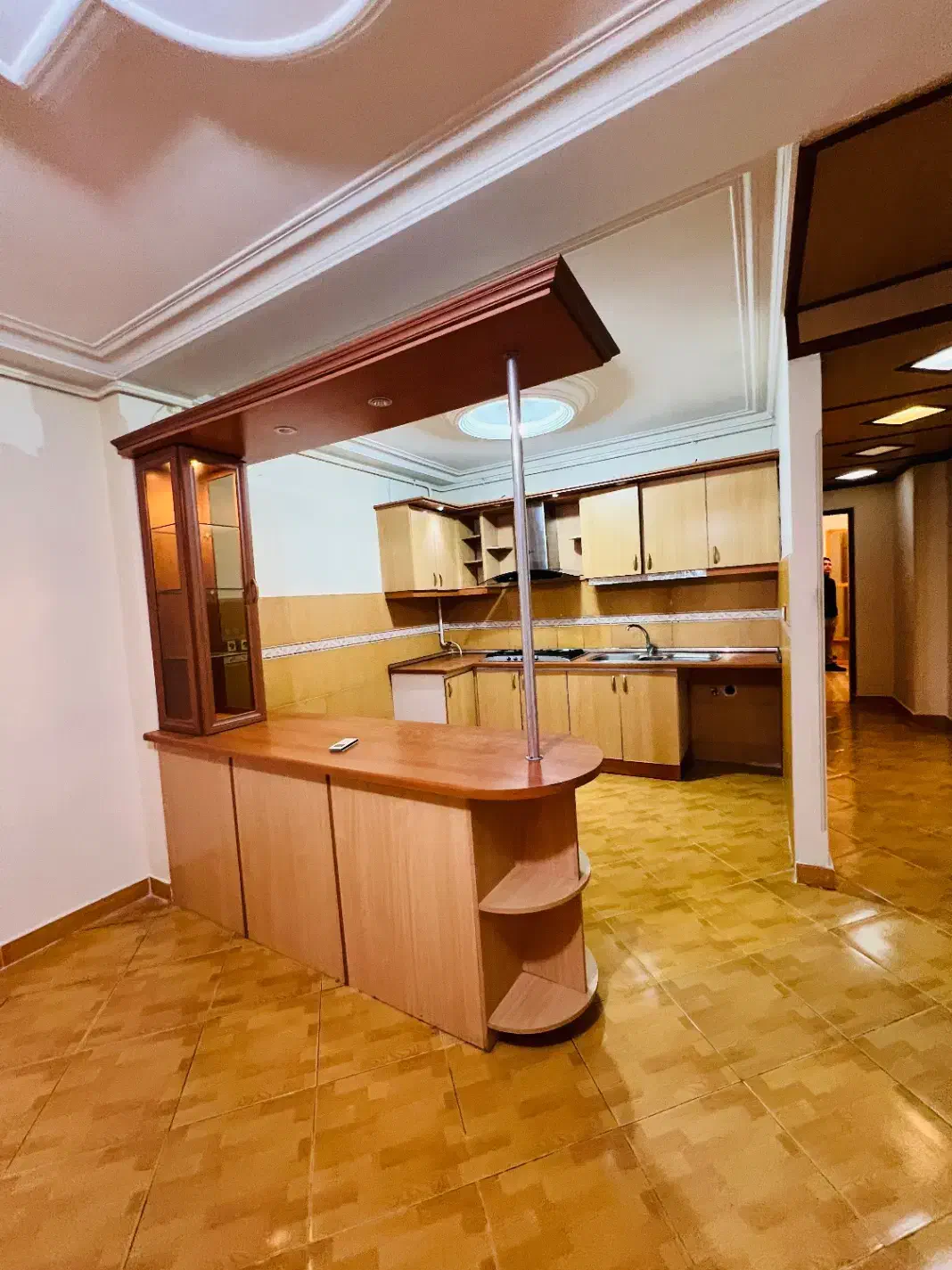 آپارتمان معلم کوچه اعلایی ۹۲متری طبقه چهارم سنددار|فروش آپارتمان|رشت, علی آباد|دیوار