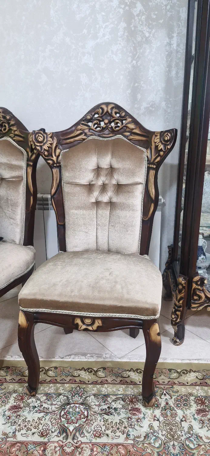 سرویس مبلمان سلطنتی  ۹ نفره|مبلمان خانگی و میز عسلی|گناباد, |دیوار