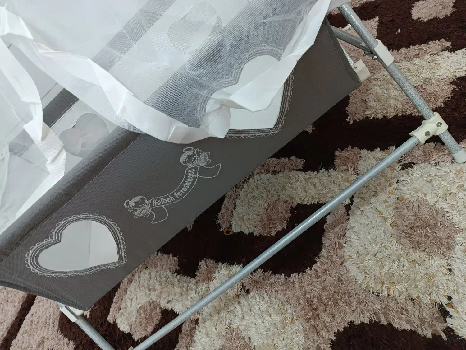 گهواره|تخت و صندلی بچه|نیشابور, رحمت آباد|دیوار