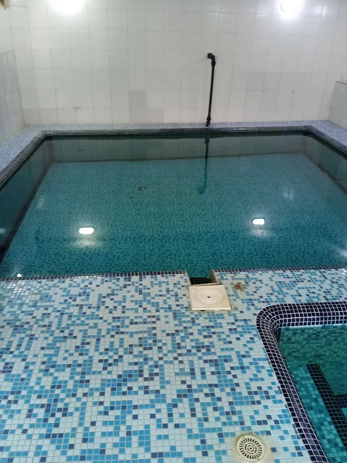 باغ ویلا استخر دار آب گرم|اجارهٔ کوتاه‌مدت ویلا و باغ|تهران, تهرانپارس شرقی|دیوار