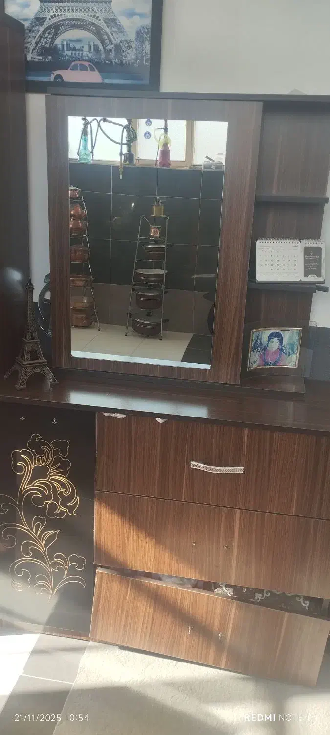 کمد و میز ارایش|تخت و سرویس خواب|مراغه, |دیوار