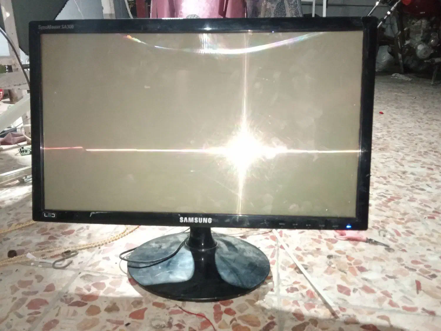 مانیتور صفحه سوخته بورد سالم قاب سالم|قطعات و لوازم جانبی رایانه|برازجان, |دیوار