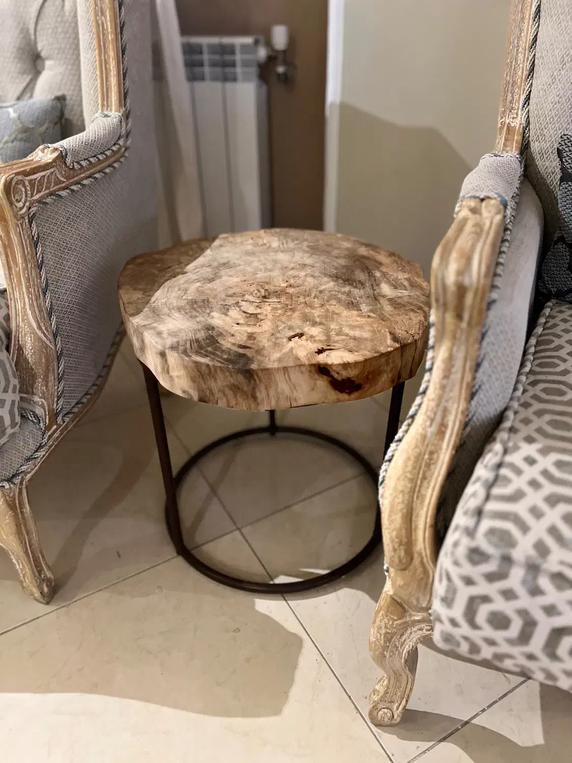 میزعسلی چوب گردو پایه فلزی۲ عدد|مبلمان خانگی و میز عسلی|گرگان, |دیوار