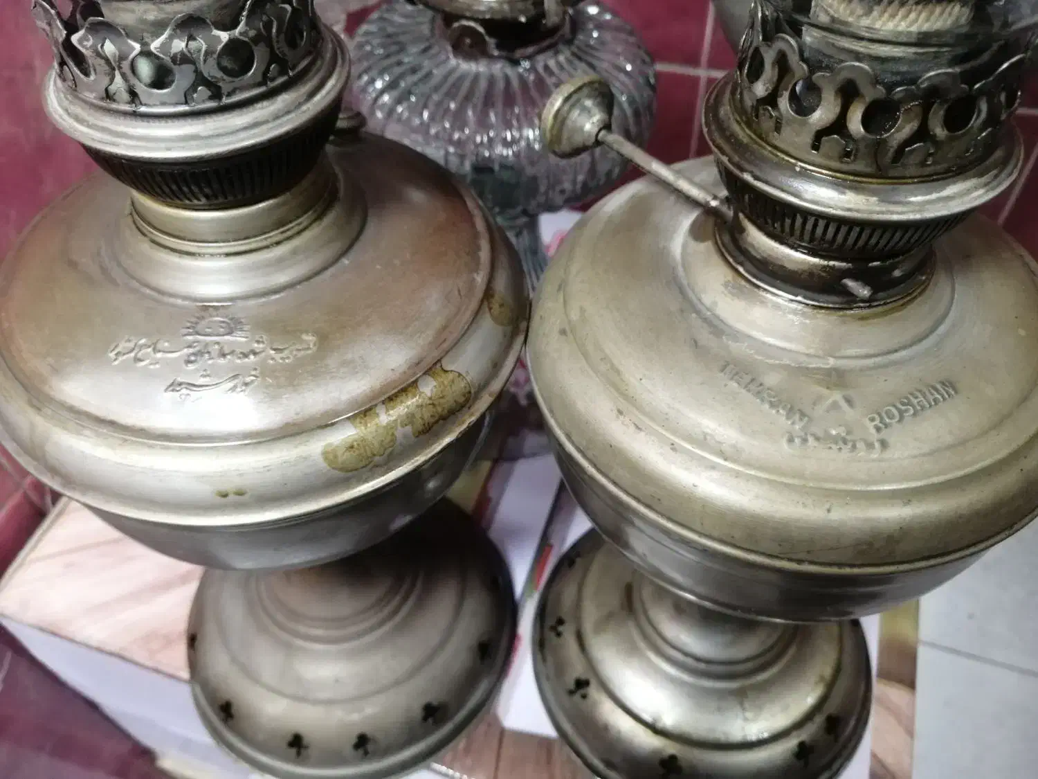 کلکسیون عتیقه چراغ های گردسوزعتیقه وقدیمی|کلکسیون اشیاء عتیقه|برخوار, |دیوار