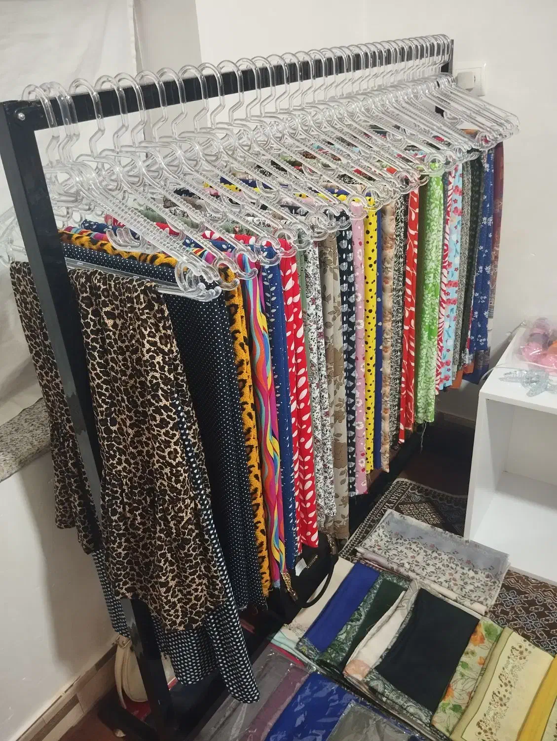 رگال لباس|بندرخت و رخت‌آویز|علی‌آباد کتول, |دیوار