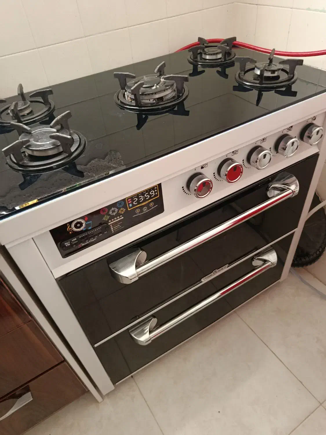 فروش تعدادی لوازم منزل به علت مهاجرت|مبلمان خانگی و میز عسلی|گلپایگان, |دیوار