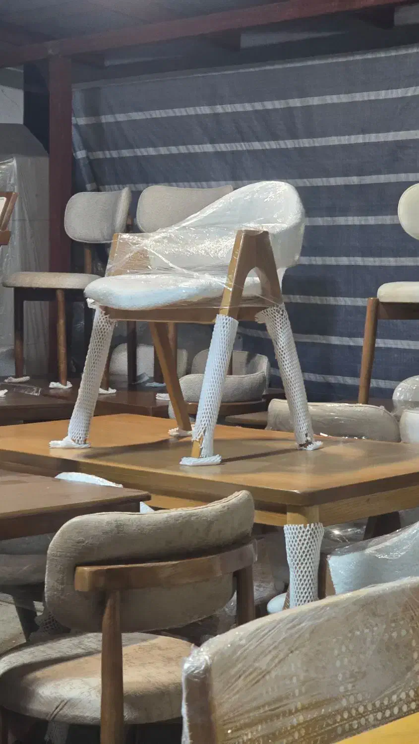 ناهارخوری چوب راش براویا0987|میز و صندلی غذاخوری|رشت, رودبارتان|دیوار