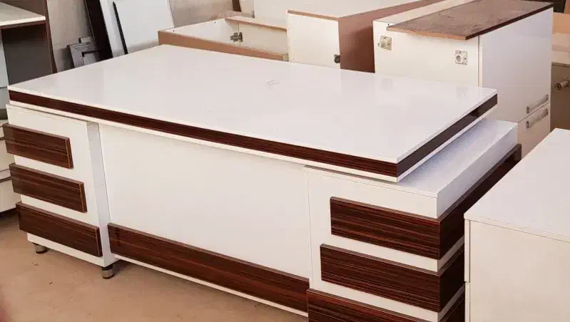 میز مدیریتی بزرگ + ال جانبی + صندلی مدیریتی رایگان|دفتر کار|مبارکه, |دیوار