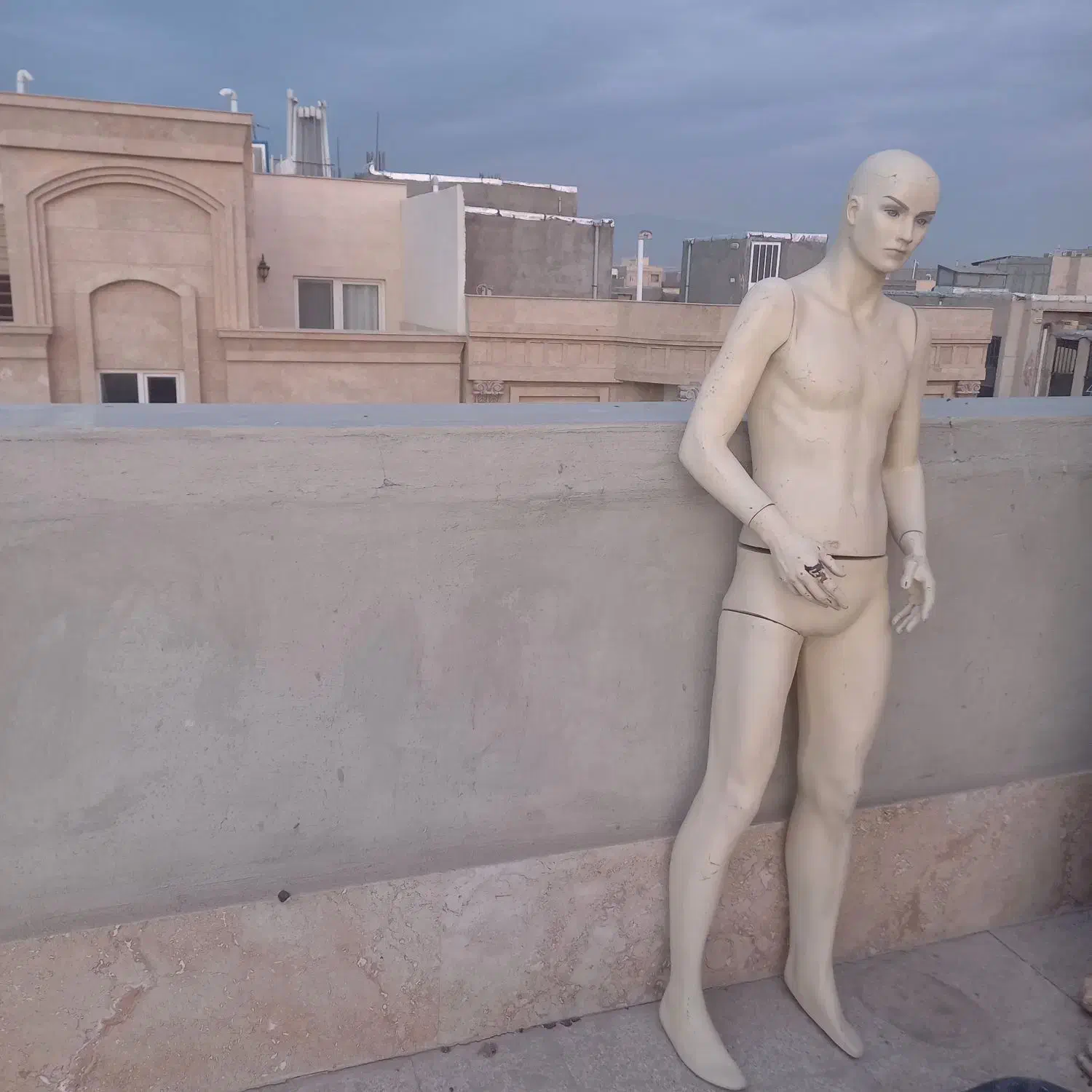 مانکن دوعدد|مجسمه، تندیس، ماکت|پاکدشت, پاکدشت (مامازند)|دیوار