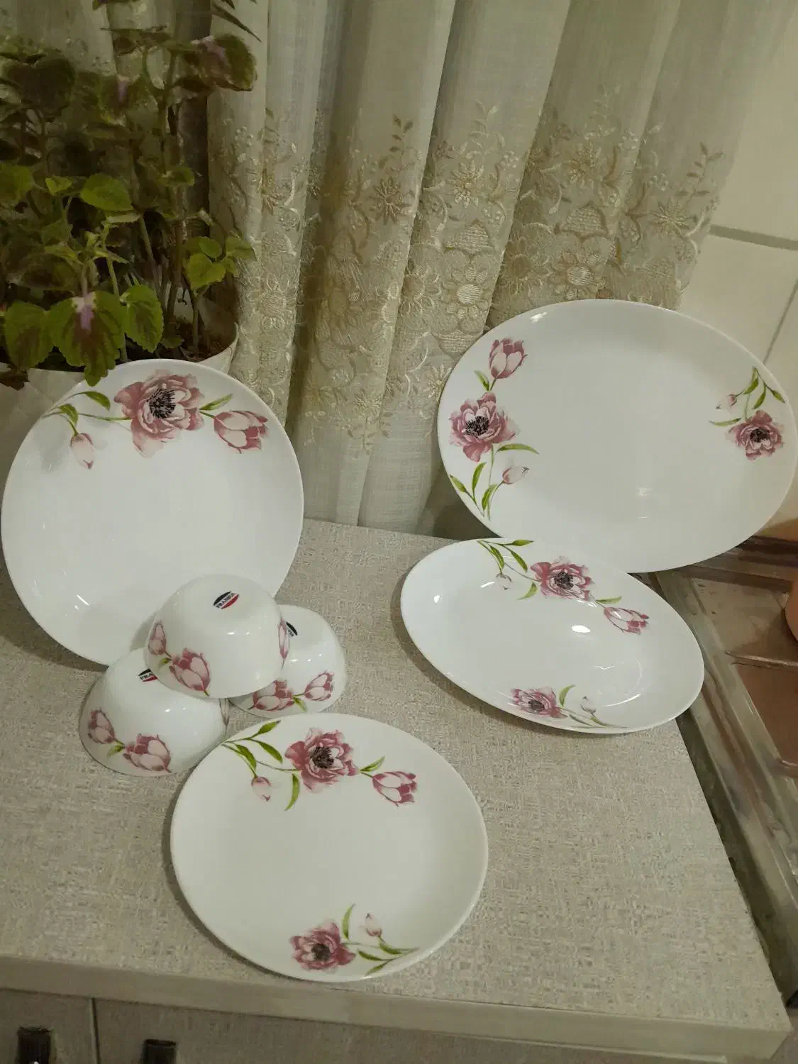 سرویس غذاخوری آرکوپال مارک فرانسوا ۲۴ نفره|ظروف سرو و پذیرایی|دورود, |دیوار