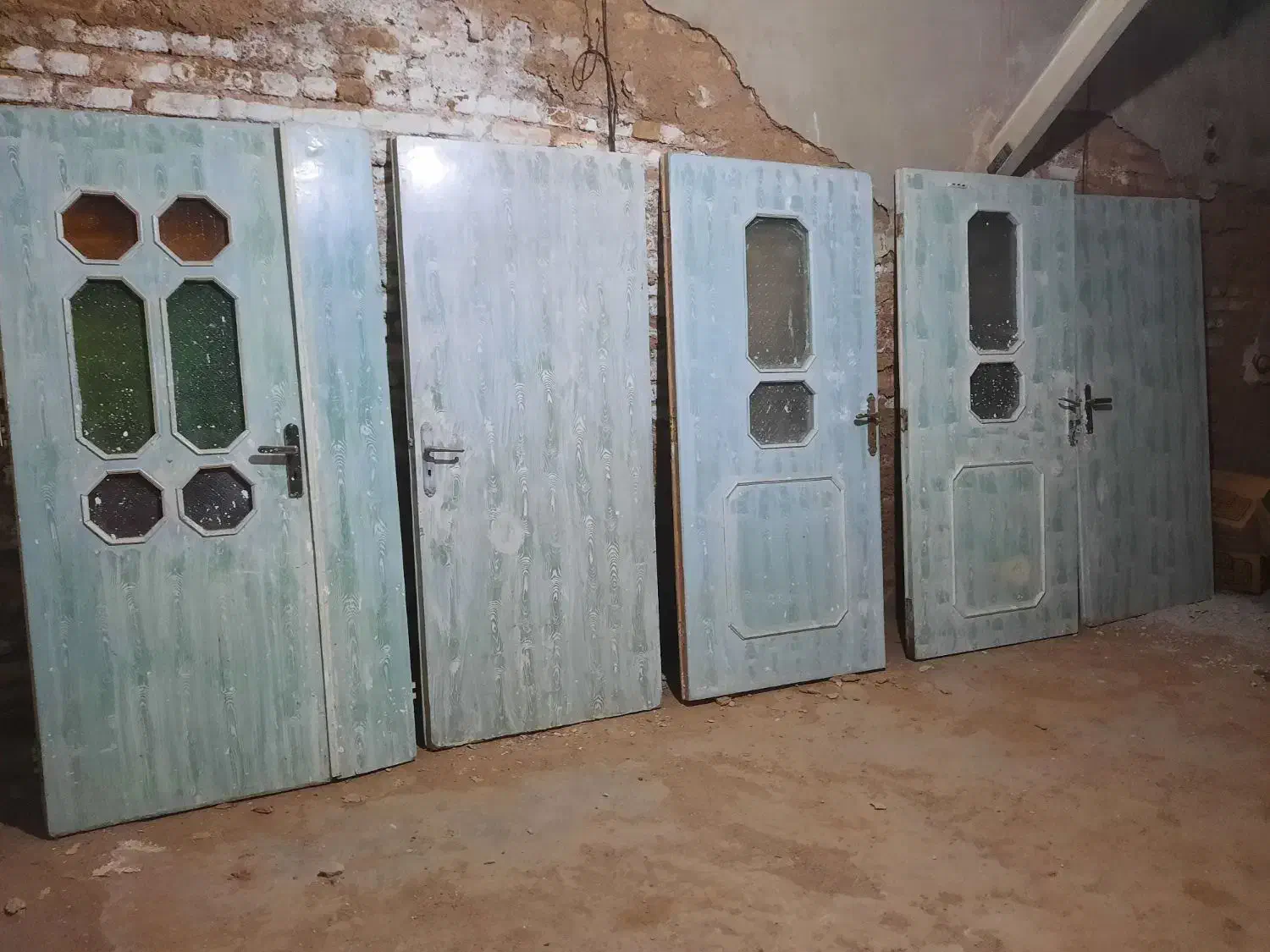 فروش ۷ درب چوبی با قفل دستگیره|مصالح و تجهیزات ساختمان|یزد, |دیوار