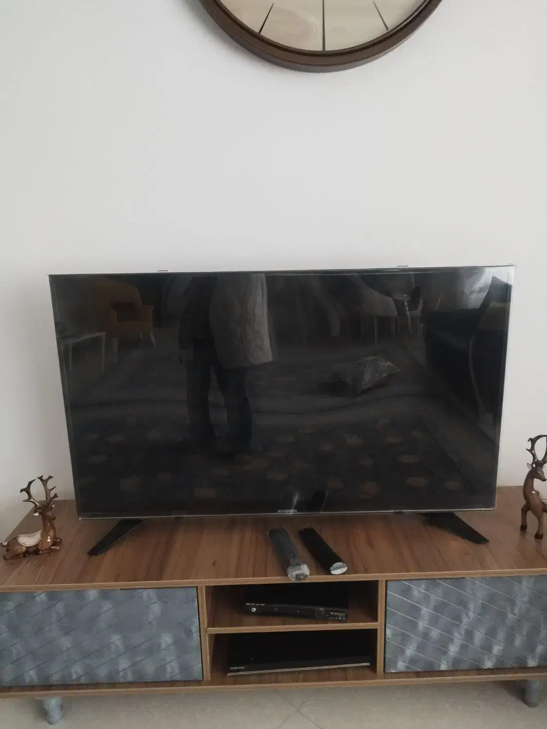 تلویزیون ۴۹ اینچ|تلویزیون و پروژکتور|سنندج, |دیوار