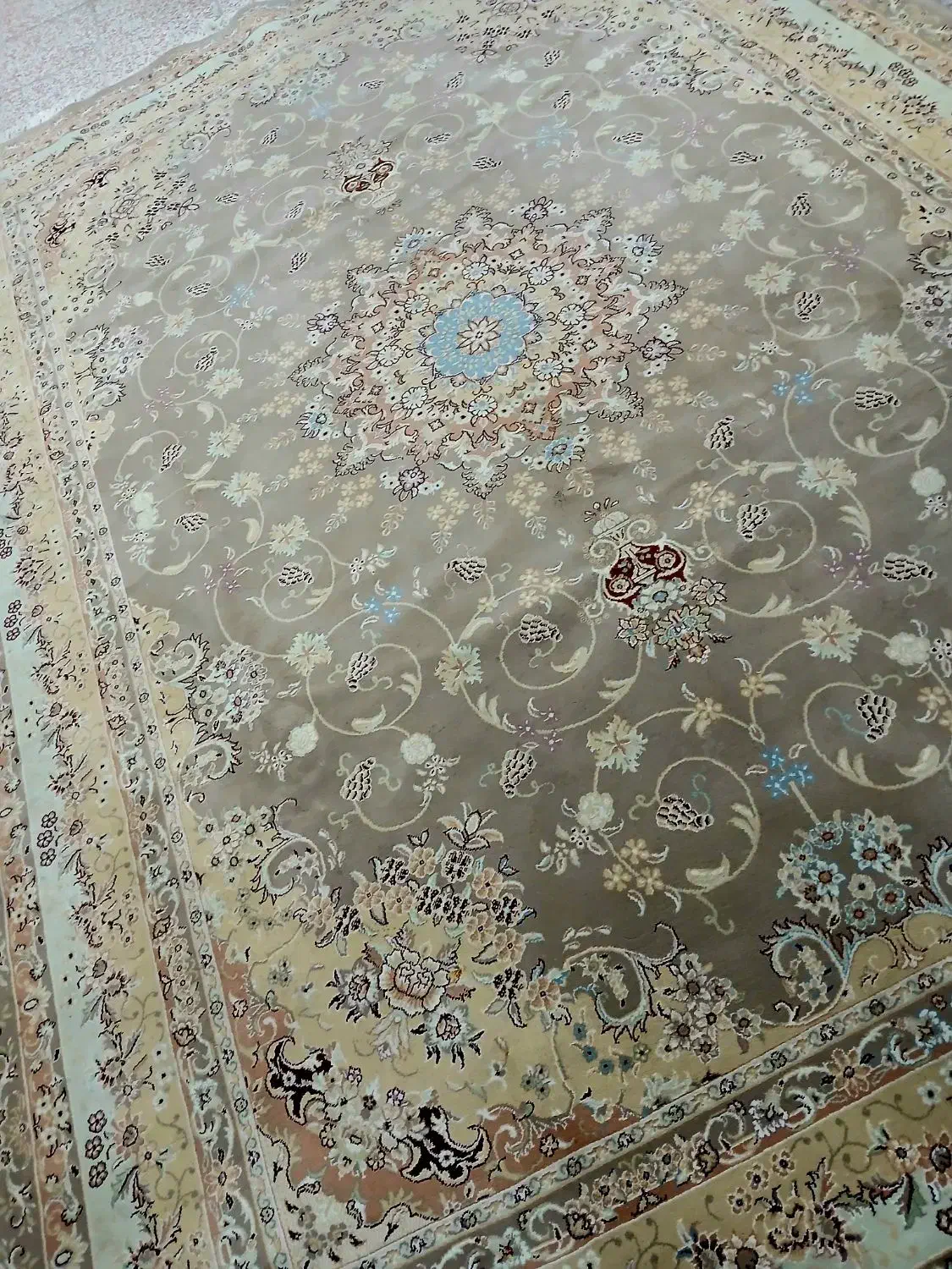یک جفت فرش ۹متری ضخیم پرتراکم درحدنو|فرش|هشتگرد, هشتگرد قدیم|دیوار
