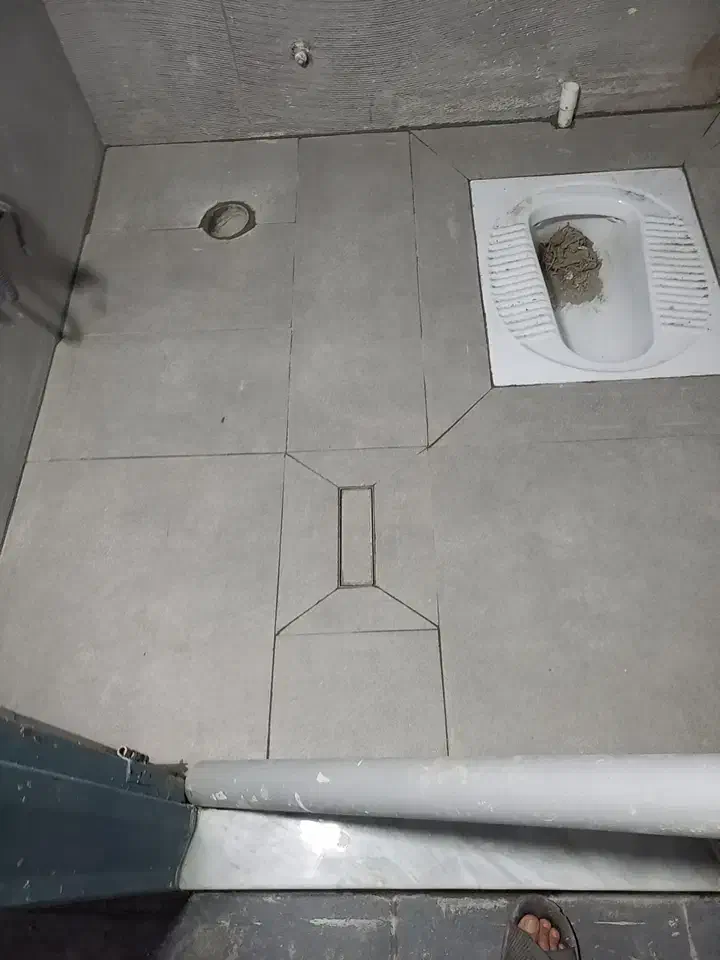 پو کاشیکاری چسپی وملاتی هستم(تخریب وقیرگونی)|خدمات پیشه و مهارت|بومهن, |دیوار