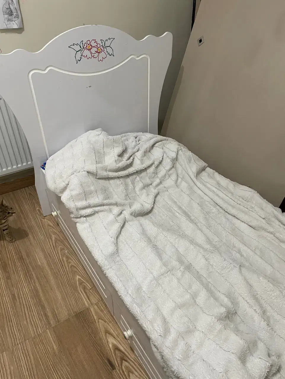 تخت و کمد کودک|تخت و سرویس خواب|پارس‌آباد, |دیوار