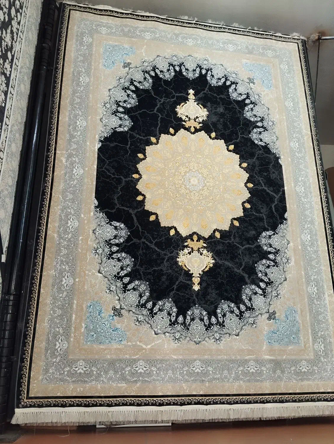 مشکی طلایی|فرش|یاسوج, |دیوار