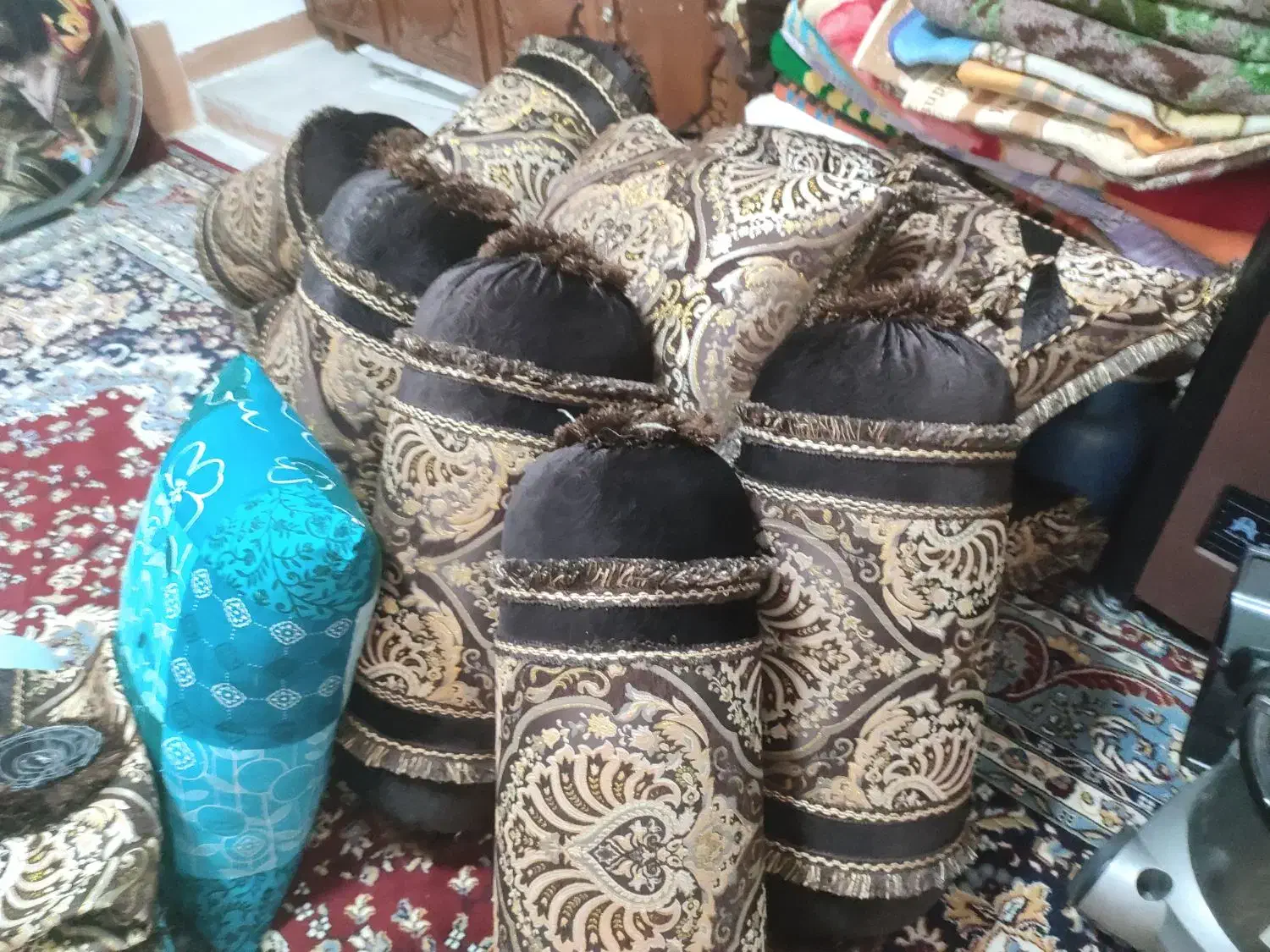 بالشت و پشتی محلی|پشتی|کازرون, |دیوار