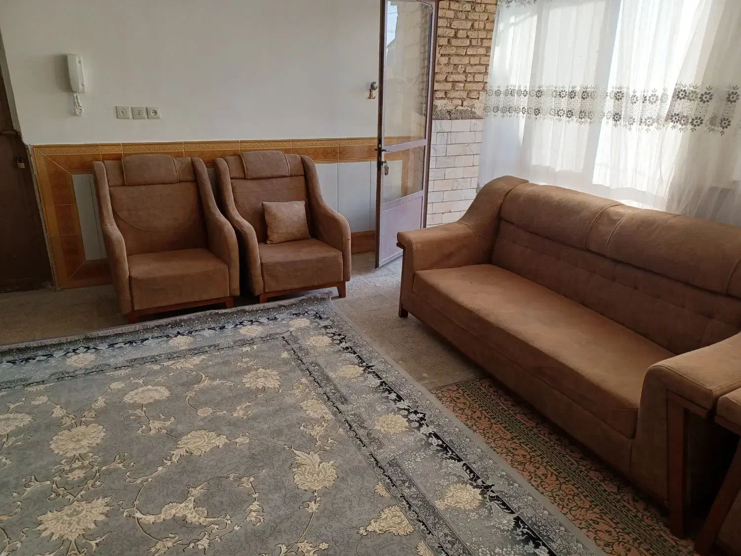 فروش یکدست مبل ۸نفره|مبلمان خانگی و میز عسلی|شهرکرد, |دیوار