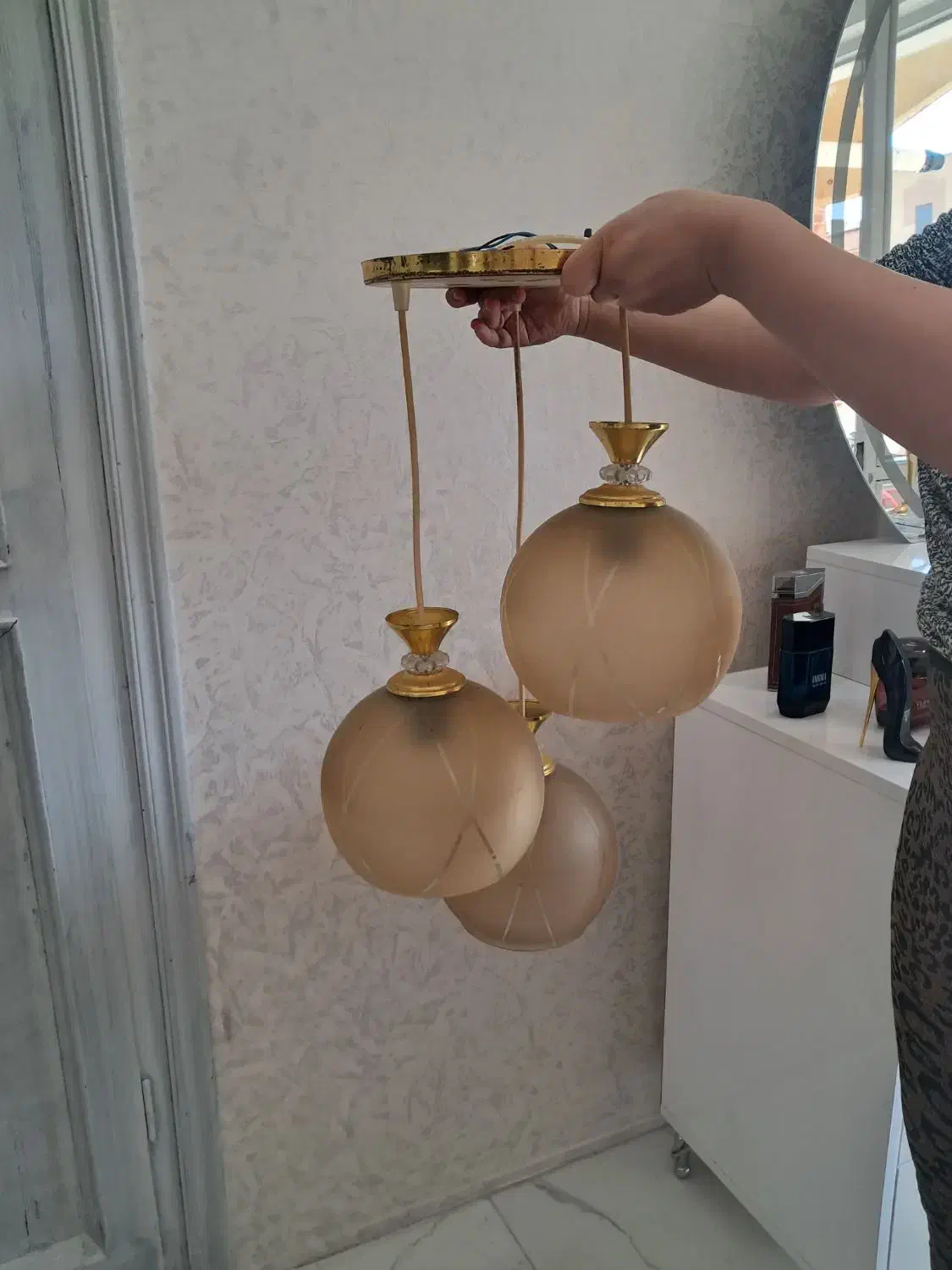 لوستر سه شاخه|لوستر و چراغ آویز|همدان, |دیوار