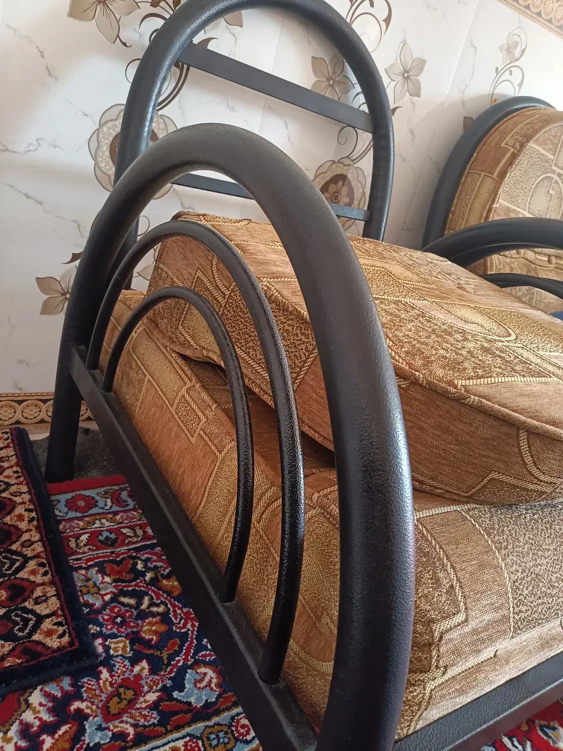 مبل فلزی|مبلمان خانگی و میز عسلی|شیرین‌سو, |دیوار