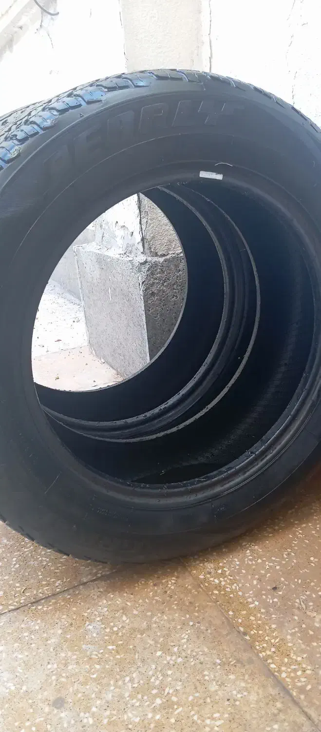 یک جفت لاستیک 18|قطعات یدکی و لوازم جانبی|کیش, |دیوار