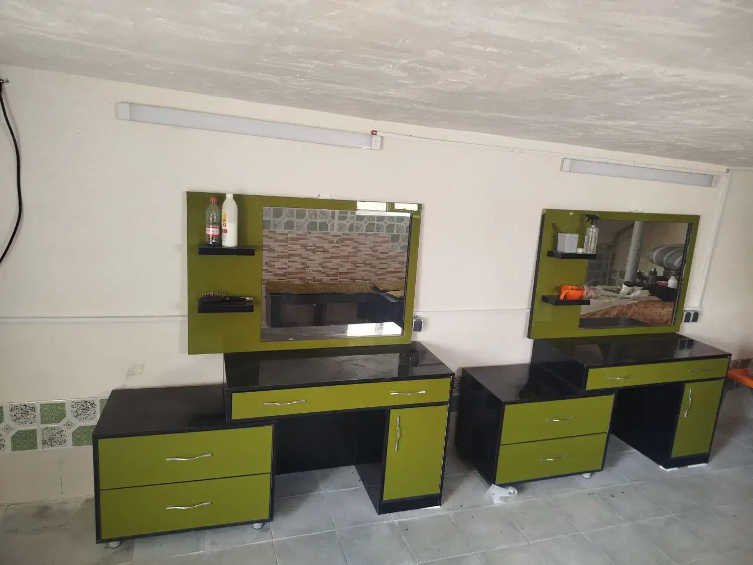 کاملا سالم و نو|بوفه، ویترین، کنسول|جهرم, |دیوار