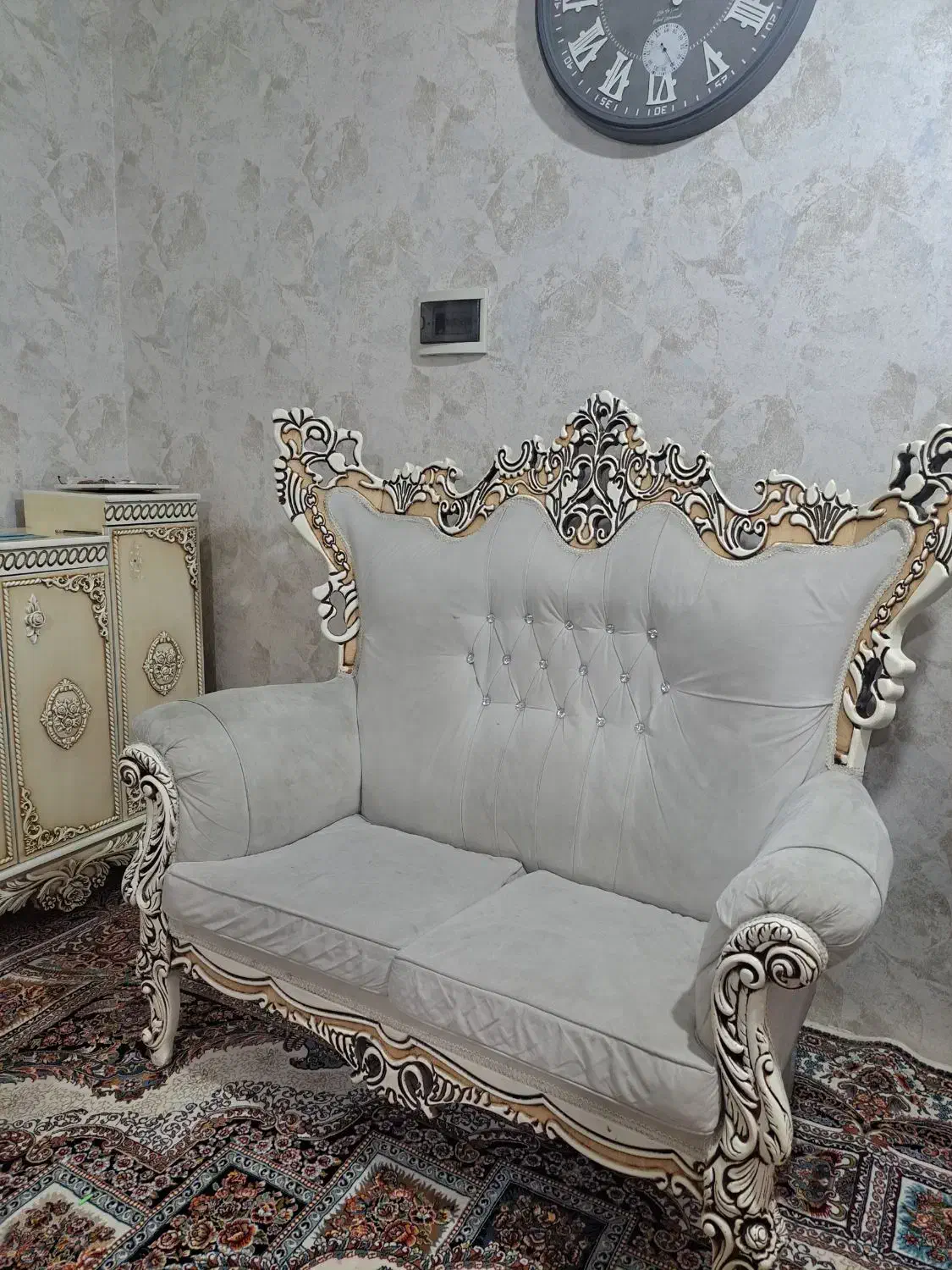 مبل راحتی سلطنتی|مبلمان خانگی و میز عسلی|نسیم‌شهر, |دیوار