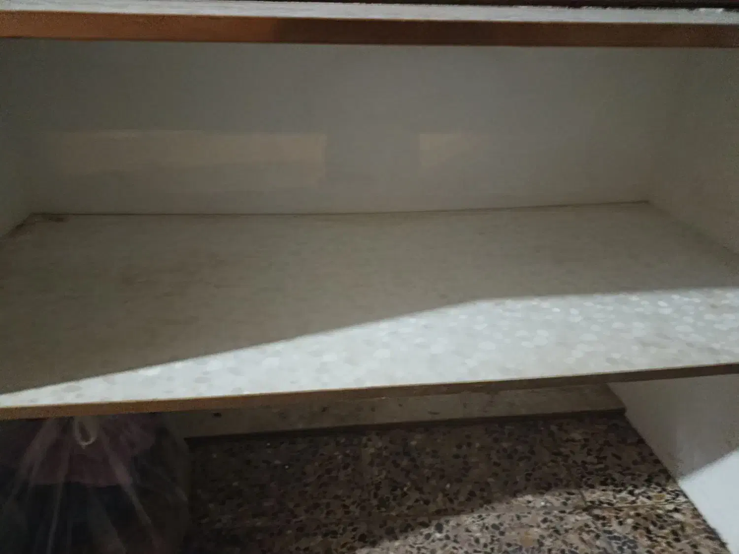 میز وقفسه|فروشگاه و مغازه|بندر گناوه, |دیوار