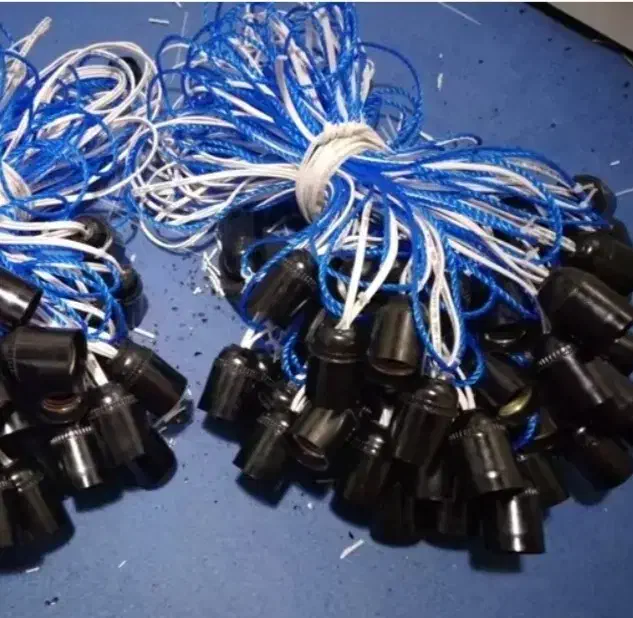 لامپ خور ریسه|لوستر و چراغ آویز|شیراز, شهرک سعدی|دیوار