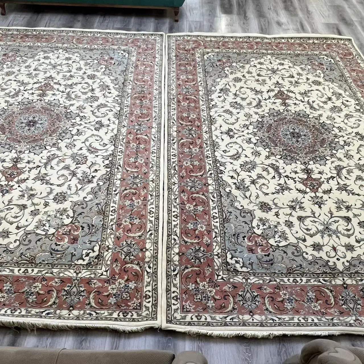 فرش دستبافت ساروق طرح گلدسته نو و‌تمیز|فرش|تهران, آذربایجان|دیوار