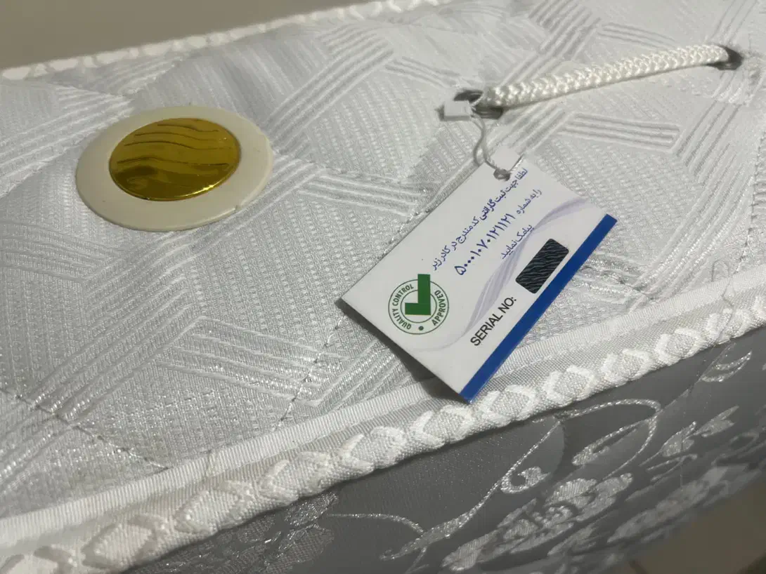 سرویس خواب به همراه تشک|تخت و سرویس خواب|شاهینشهر, طالقانی|دیوار